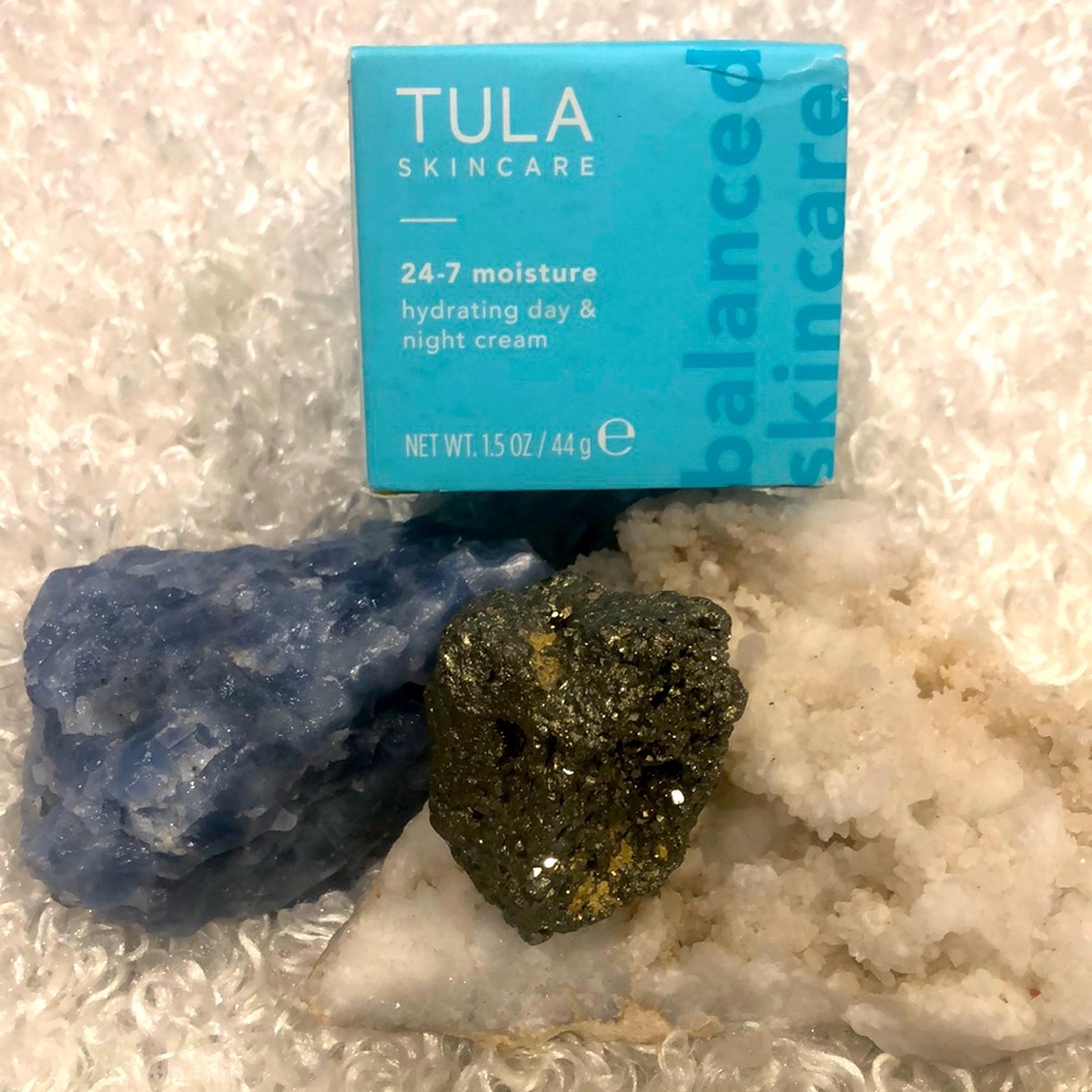 24-7 Moisture hydrating day & night cream 1.5 Oz